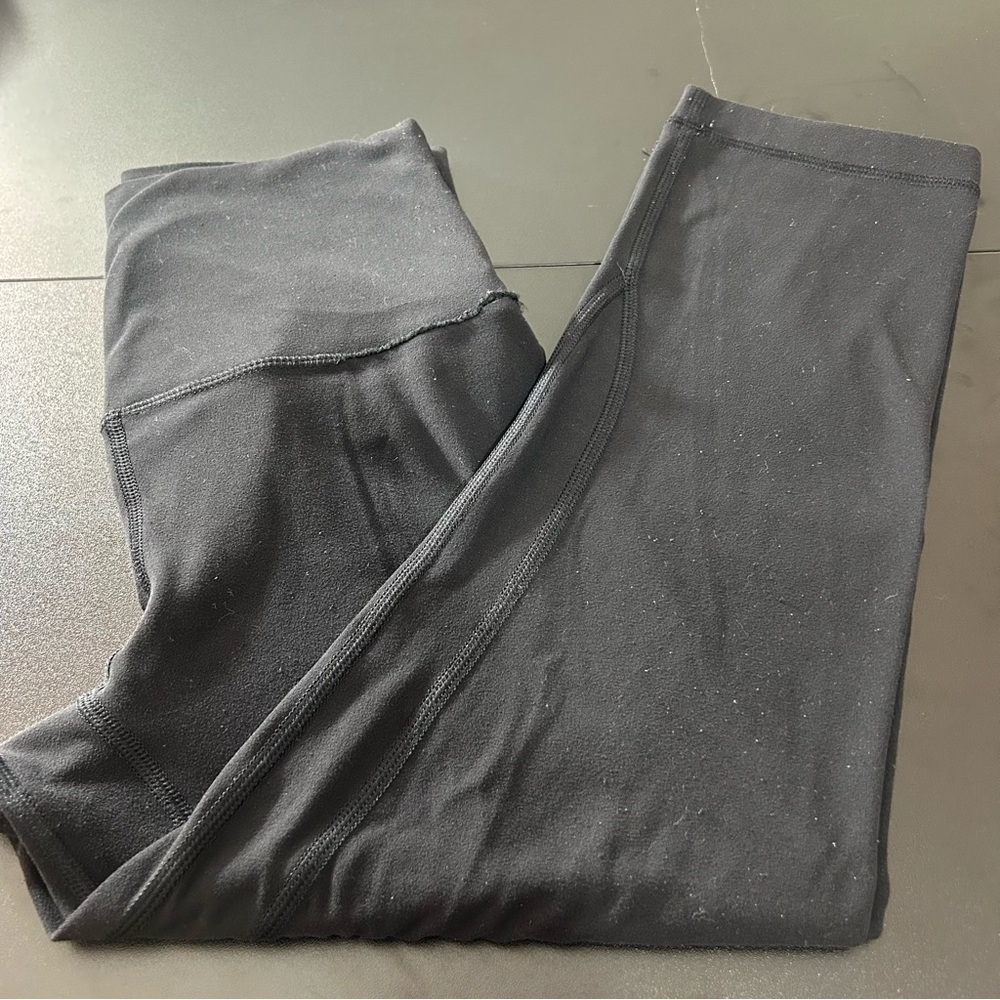Lululemon Black Crop Leggings Size 4 Yoga Athleisure